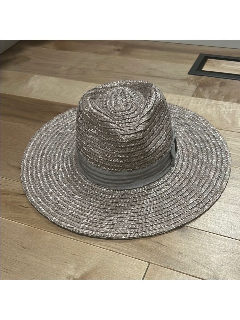 Stylish Woven Sun Hat with Ribbon